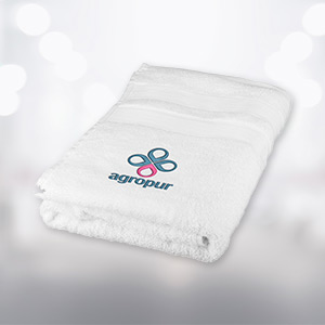 Une serviette en coton épais peut recevoir un marquage de haute qualité.
